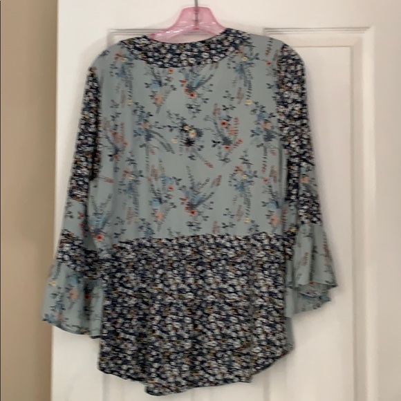 Top - Picture 2 of 2